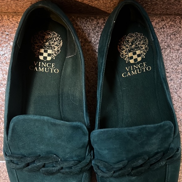 Vince Camuto emerald green chain flats - Picture 3 of 4